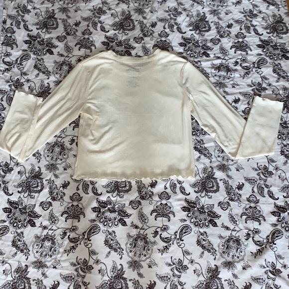 Brand Disney size M color cream - Picture 2 of 4
